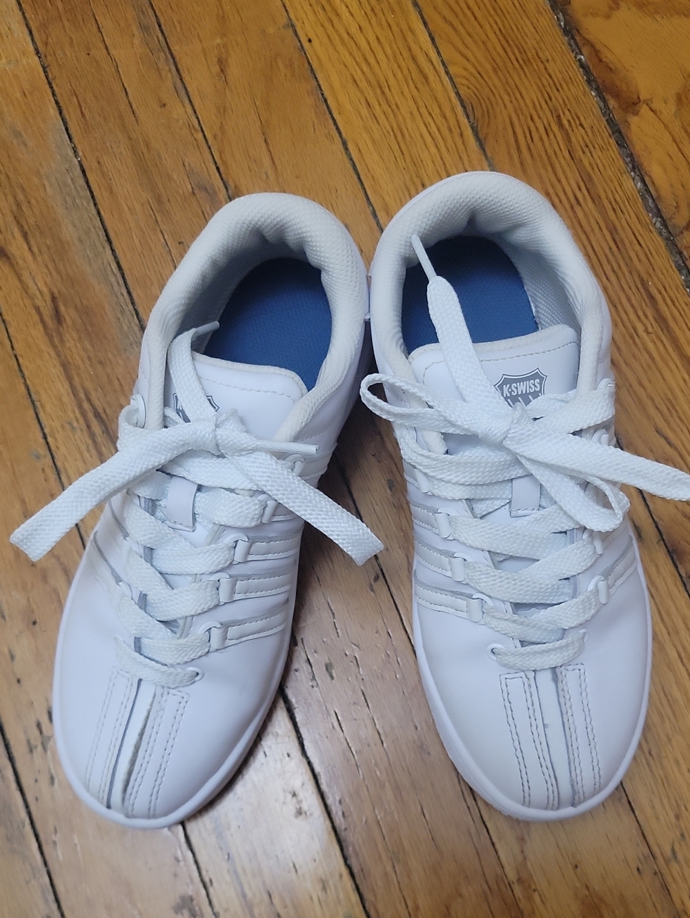 K-Swiss Classic VN All White Leather Sneakers Low Top Blue Insoles EUC